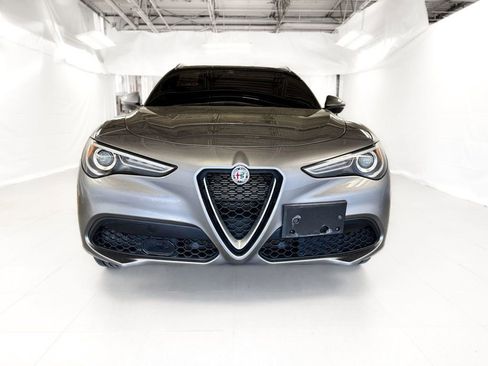 Used 2020 Alfa Romeo Stelvio Ti w/ Active Blind Spot Package AWD/4WD image 2