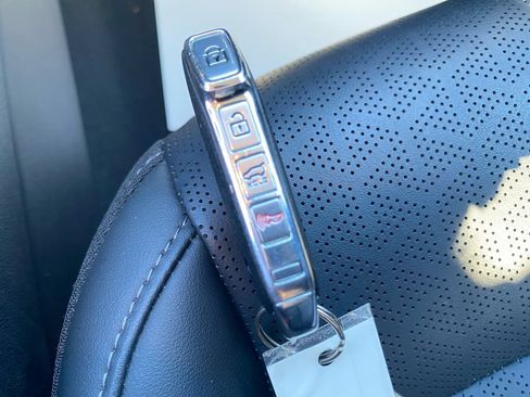 Certified 2023 Kia Sorento EX AWD/4WD image 22