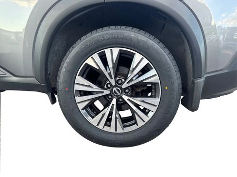 Used 2023 Nissan Rogue SV image 23