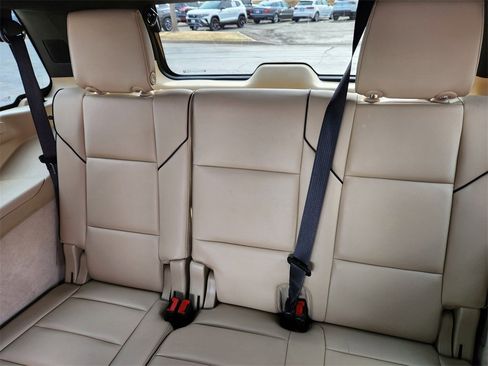 Certified 2022 Cadillac Escalade Premium Luxury image 26