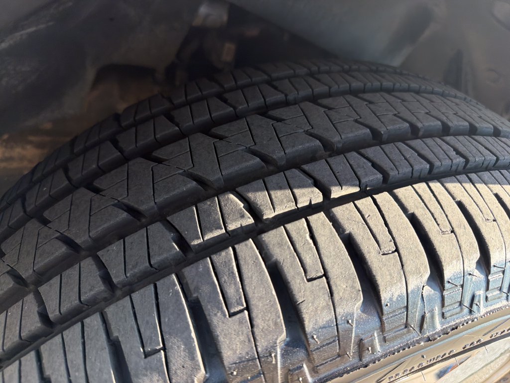 Used 2010 Chevrolet Suburban LTZ AWD/4WD image 14