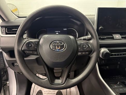 Used 2024 Toyota RAV4 LE image 17