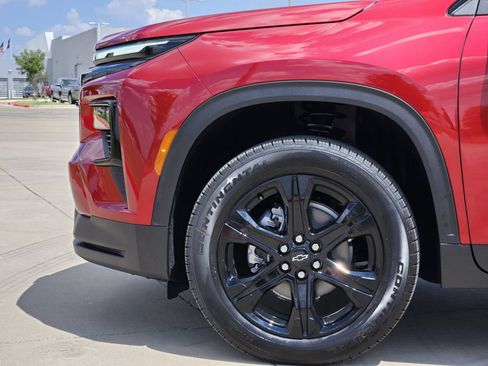 New 2027 Chevrolet Traverse LT w/ Midnight/Sport Edition FWD image 11