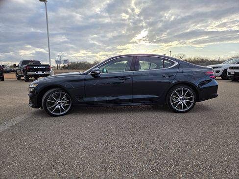 Used 2025 Genesis G70 2.5T image 4