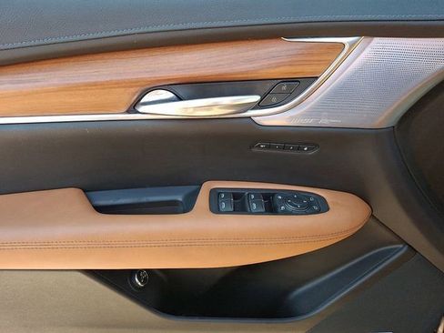 Used 2020 Cadillac XT5 Premium Luxury image 13