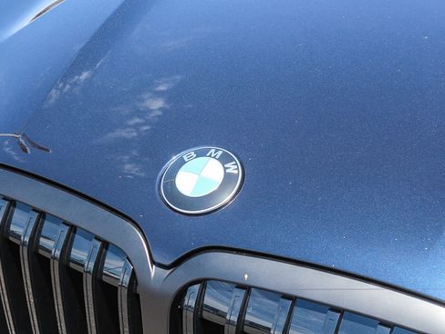 Used 2026 BMW X7 xDrive40i w/ M Sport Package AWD/4WD image 11