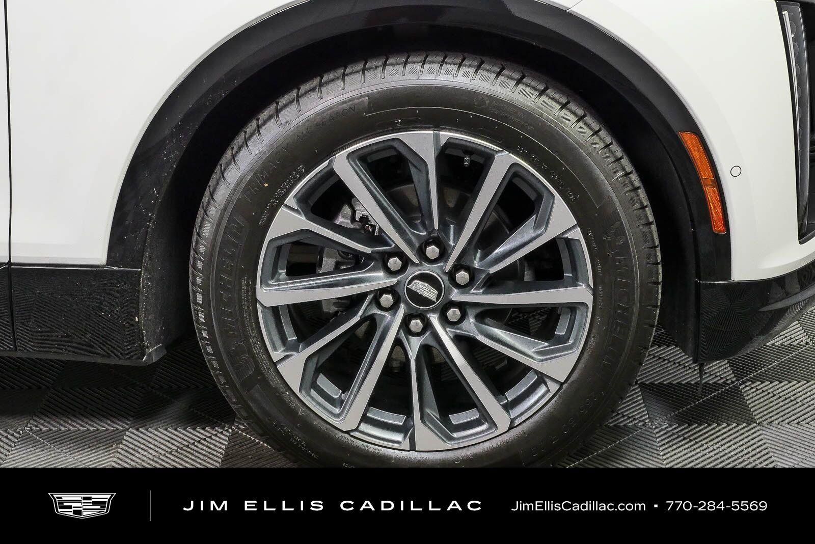 Used 2024 Cadillac Lyriq Luxury AWD/4WD image 37