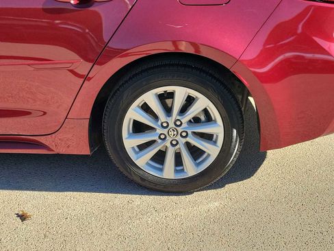 Used 2024 Toyota Corolla LE w/ LE Convenience Package image 8