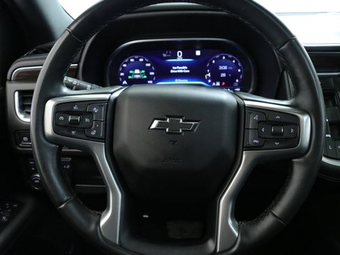 Used 2023 Chevrolet Suburban Z71 w/ Luxury Package image 13