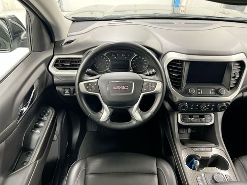 Used 2023 GMC Acadia SLT image 11