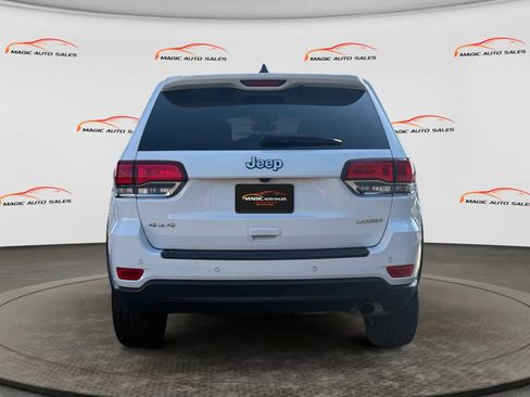 Used 2022 Jeep Grand Cherokee Laredo E AWD/4WD image 9