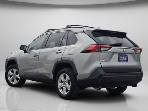 Used 2021 Toyota RAV4 LE image 20