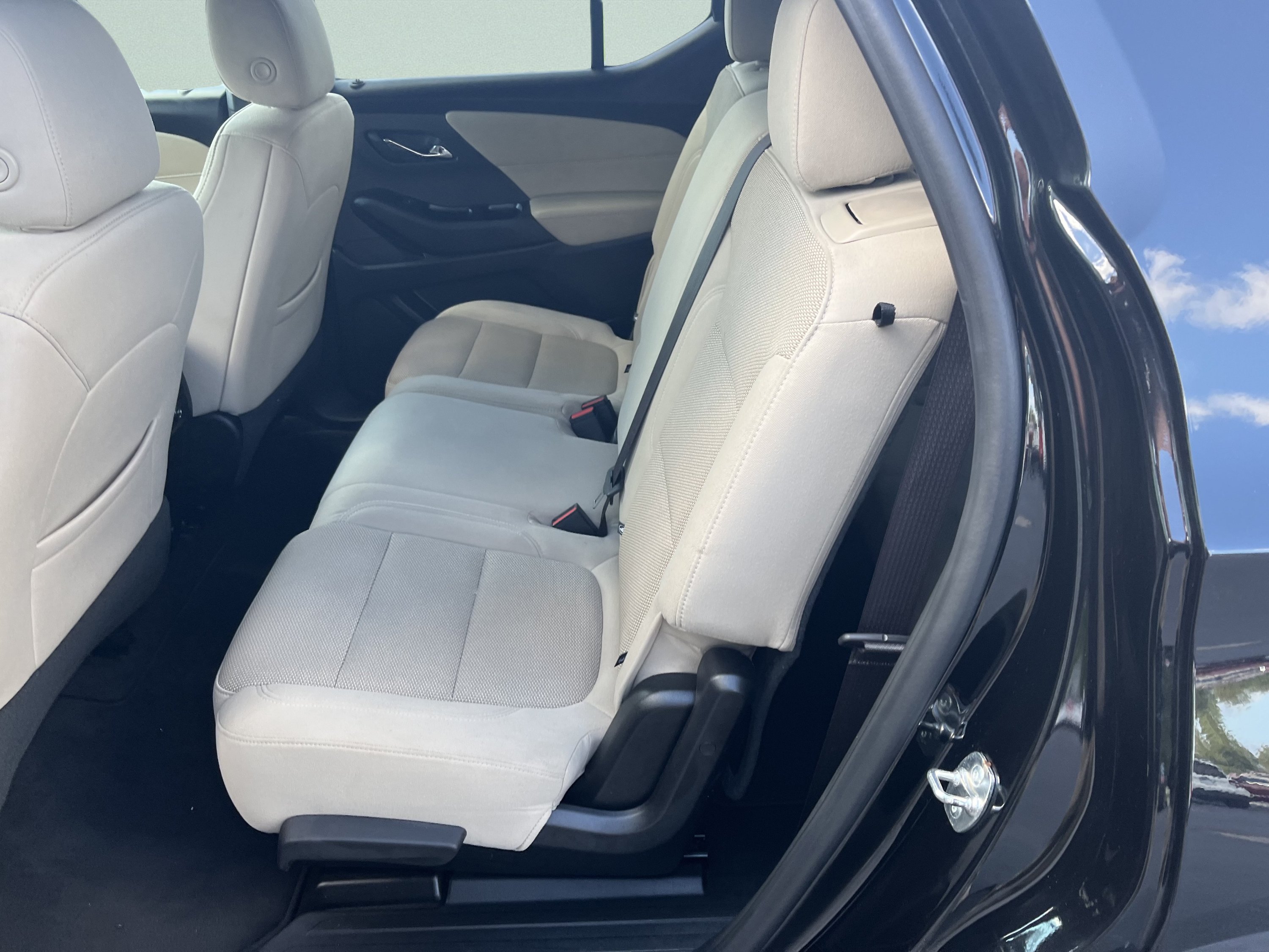 Used 2024 Chevrolet Traverse LS w/ Safety Package FWD image 12