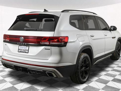 Used 2024 Volkswagen Atlas Peak Edition SEL image 19