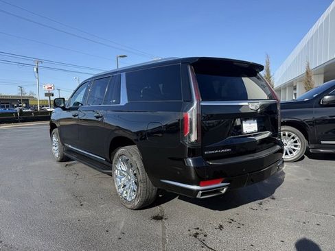 Used 2021 Cadillac Escalade ESV Premium Luxury w/ LPO, Radiant Package image 7