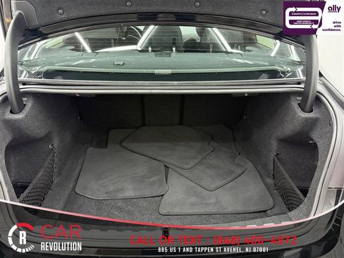 Used 2019 BMW 330i xDrive Sedan AWD/4WD image 7