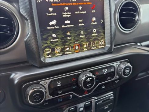 Used 2023 Jeep Wrangler Unlimited AWD/4WD image 16
