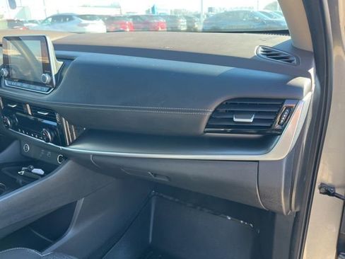 Used 2021 Nissan Rogue SV image 52