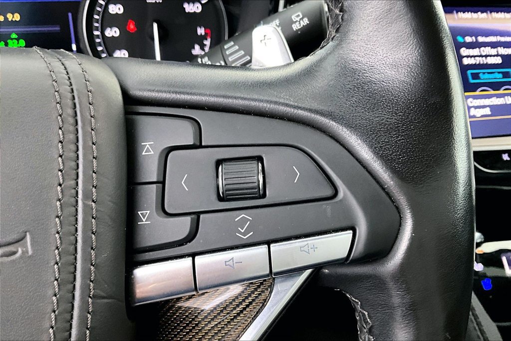 Used 2024 Cadillac XT6 AWD image 26