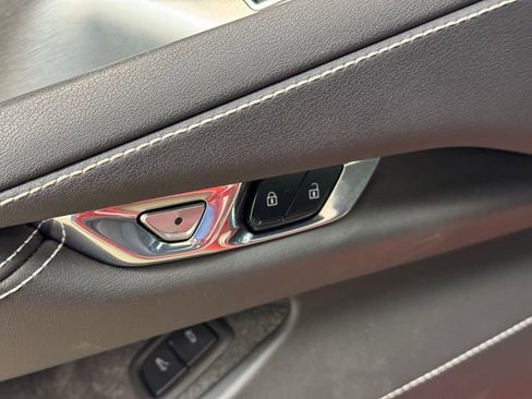 Used 2024 Chevrolet Corvette Stingray Preferred Conv w/ Z51 Performance Package image 11