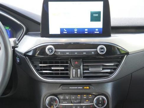 Certified 2022 Ford Escape Titanium FWD image 13