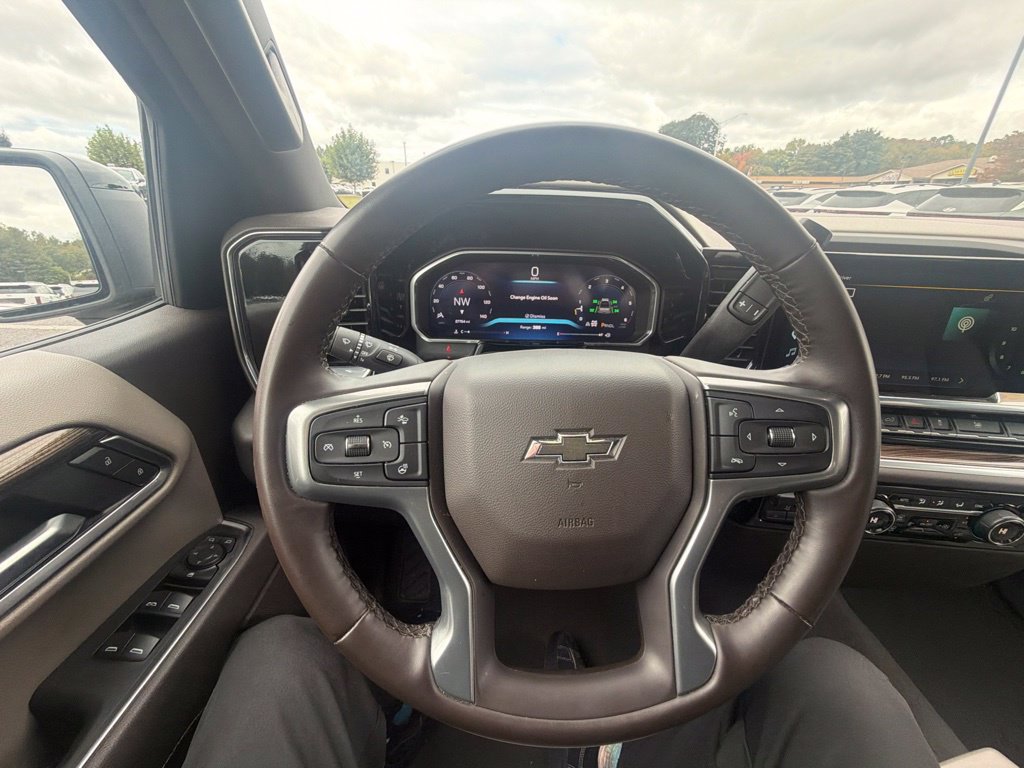 Used 2026 Chevrolet Silverado 1500 RST AWD/4WD image 16