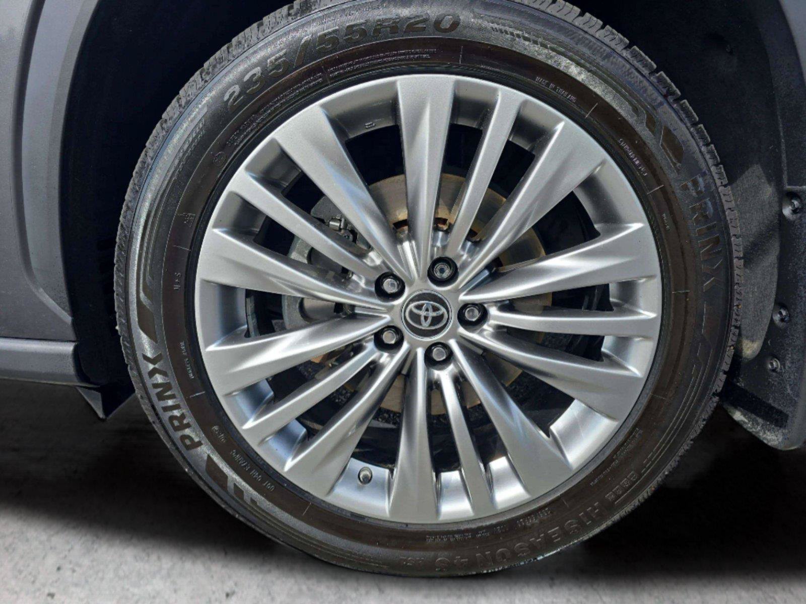 Used 2024 Toyota Highlander Platinum AWD/4WD image 35