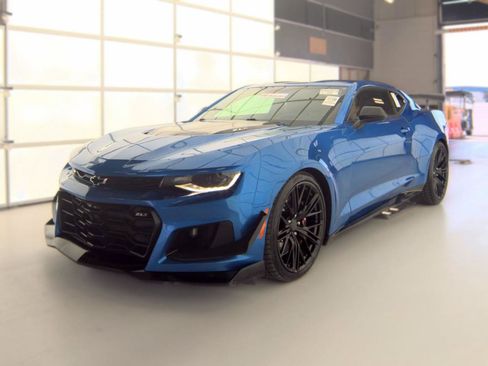 Used 2018 Chevrolet Camaro ZL1 RWD image 5