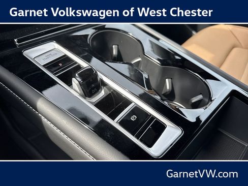 New 2026 Volkswagen Atlas Cross Sport SEL R-Line AWD/4WD image 9