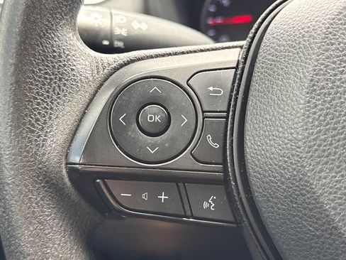 Used 2022 Toyota RAV4 LE AWD/4WD image 23