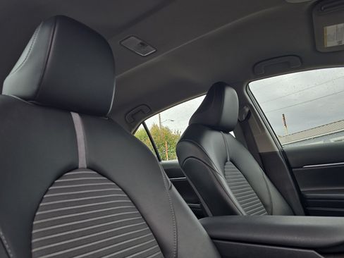 Certified 2023 Toyota Camry SE FWD image 16