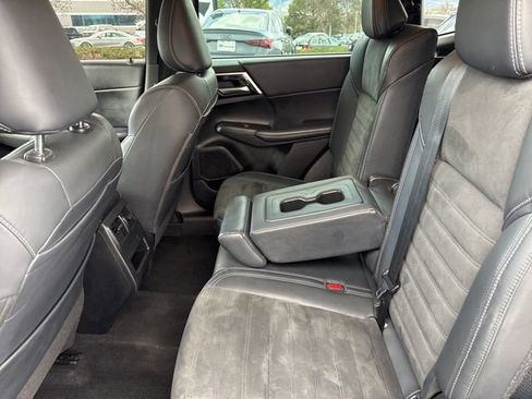 Used 2023 Mitsubishi Outlander SE AWD/4WD image 14