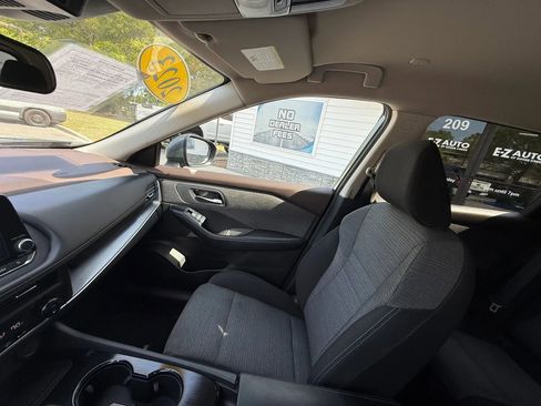 Used 2023 Nissan Rogue SV image 24