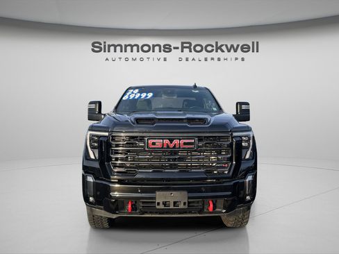Used 2024 GMC Sierra 2500 AT4 image 11