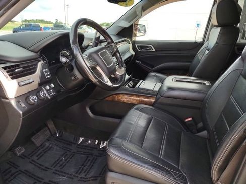 Used 2015 GMC Yukon Denali w/ Touring Package AWD/4WD image 11