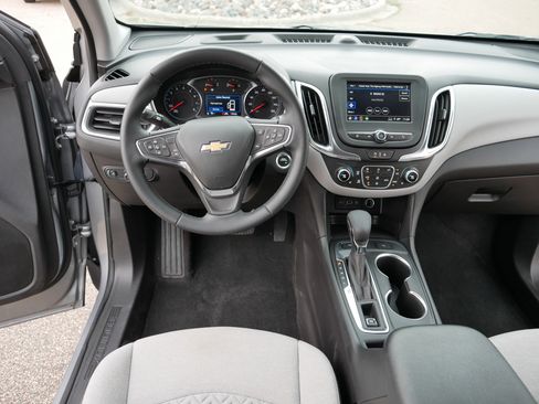 Used 2024 Chevrolet Equinox LT w/ Driver Convenience Package AWD/4WD image 20