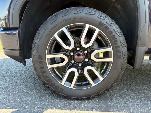 Used 2022 GMC Sierra 1500 AT4 image 13