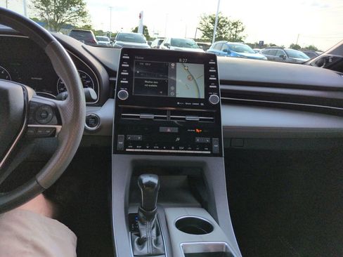 Used 2020 Toyota Avalon Limited w/ Advanced Safety Package FWD image 17