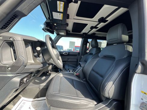 New 2025 Ford Bronco Badlands image 13