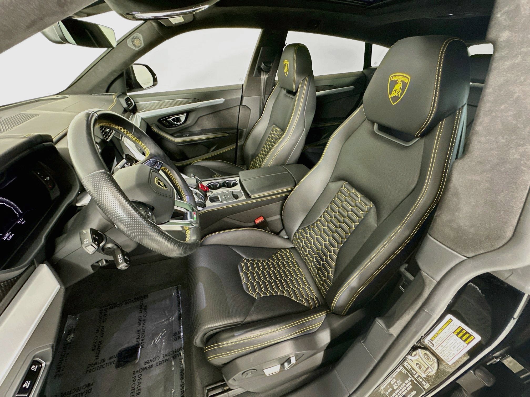 Used 2019 Lamborghini Urus AWD/4WD image 20