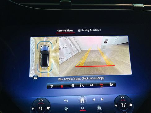 Used 2023 Mercedes-Benz EQS 580 4MATIC SUV image 17