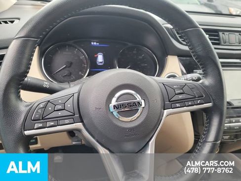 Used 2020 Nissan Rogue SV image 7