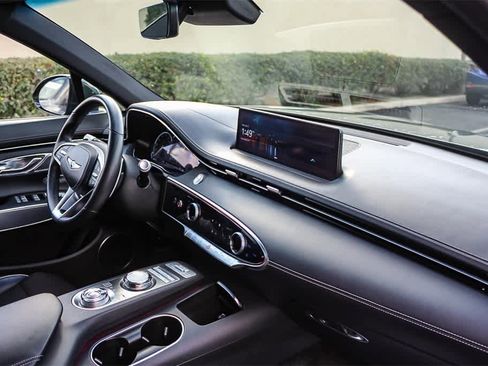 Used 2023 Genesis GV70 2.5T w/ Sport Prestige Package image 19