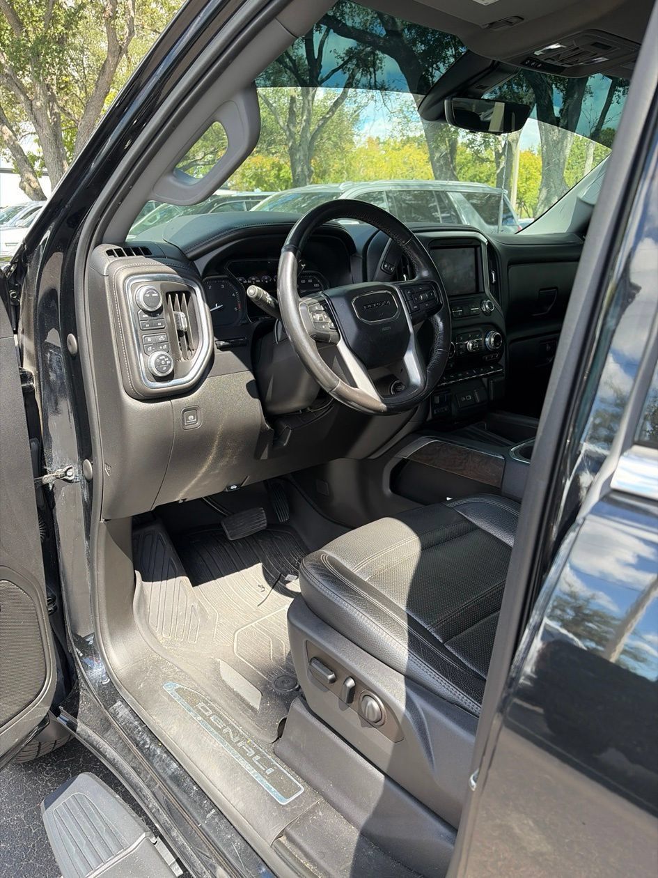 Used 2020 GMC Sierra 3500 Denali w/ Denali Ultimate Package AWD/4WD image 4