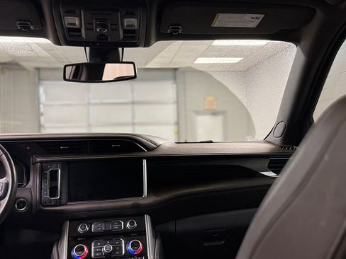 Used 2022 GMC Yukon XL Denali RWD image 24