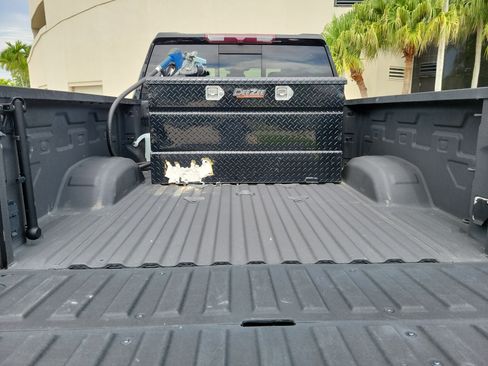 Used 2024 GMC Sierra 3500 AT4 w/ AT4 Preferred Package AWD/4WD image 10