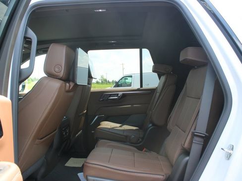 New 2026 Chevrolet Tahoe High Country AWD/4WD image 29