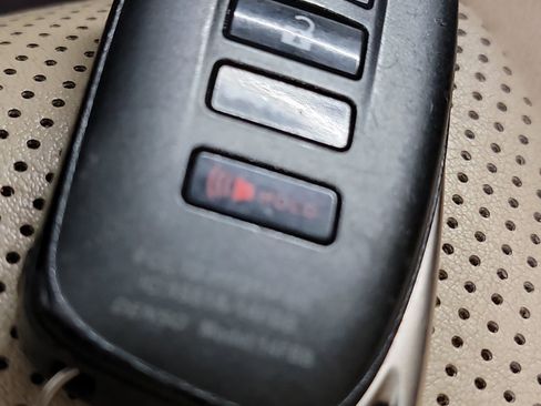 Used 2020 Lexus RX 450h AWD w/ Premium Package image 32