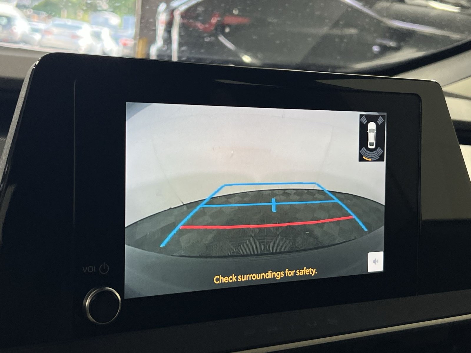 Used 2025 Toyota Prius LE FWD image 19