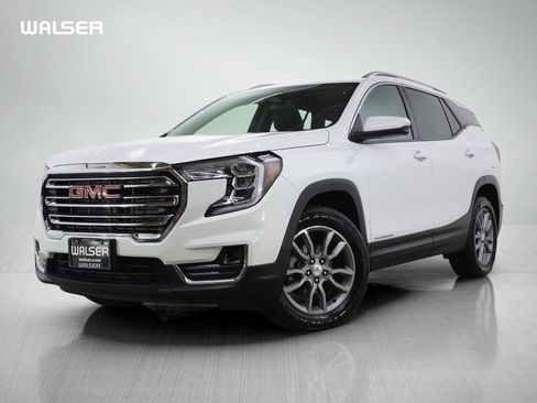 Used 2024 GMC Terrain SLT image 1